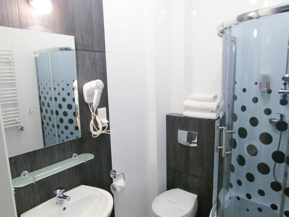 Pensjonat Wrzos Poznan Ngoại thất bức ảnh